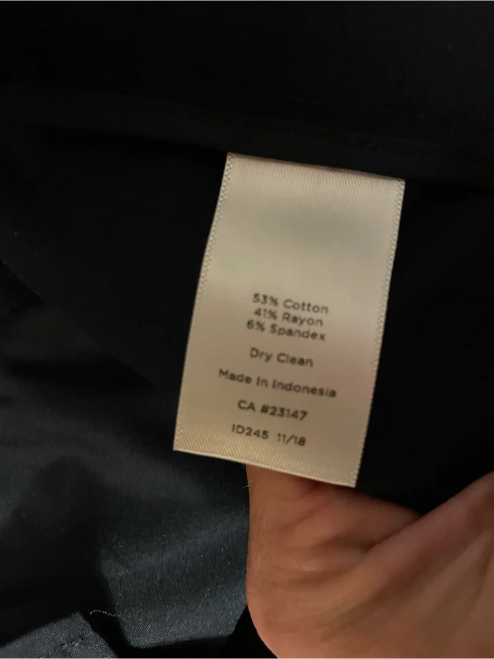 Talbots Women’s Navy Chatham Crop w/ Scalloping Size 8
